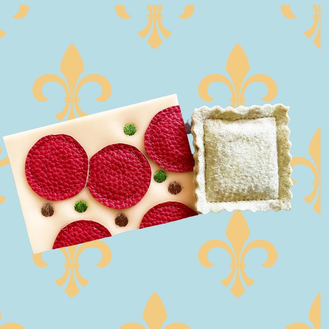 Pizza Magnet St. Louis-Style Thin Crust Pizza Refrigerator Magnet With Optional Toasted Ravioli/STL Funny Food/Provel Gift In Pizza Box
