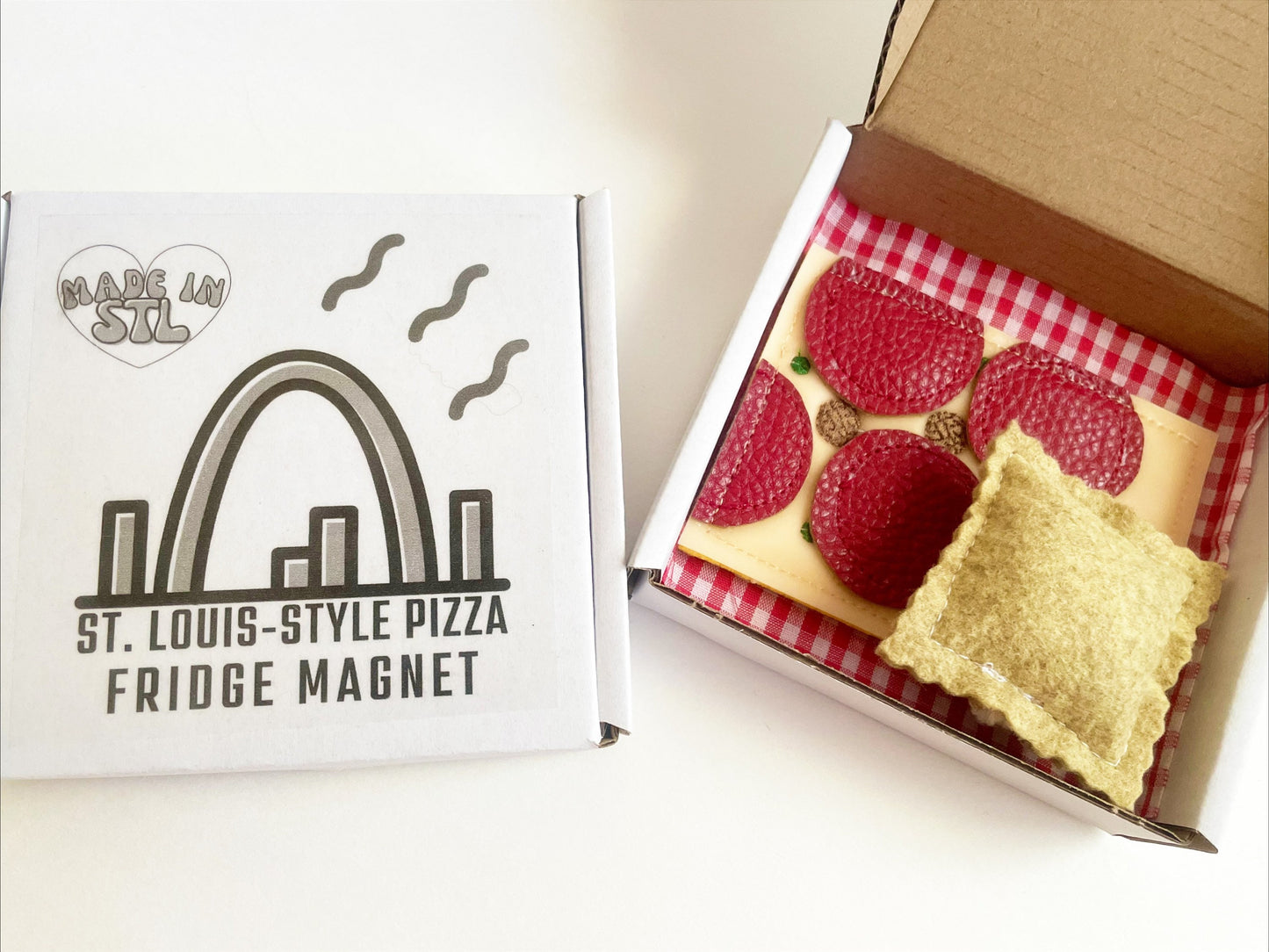Pizza Magnet St. Louis-Style Thin Crust Pizza Refrigerator Magnet With Optional Toasted Ravioli/STL Funny Food/Provel Gift In Pizza Box